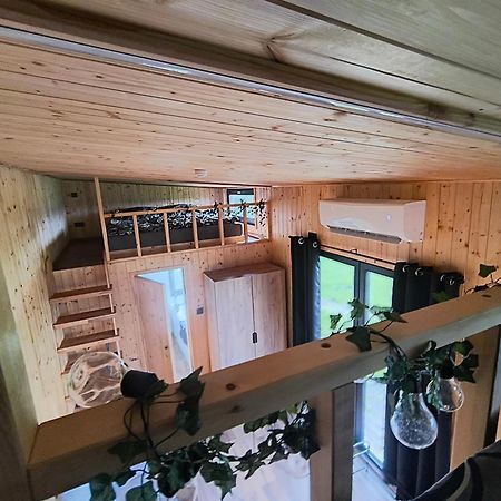 Tiny House Chvalcov Villa Buitenkant foto